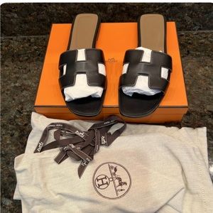 Hermes Oran Black Leather Size 41 Guaranteed Authentic